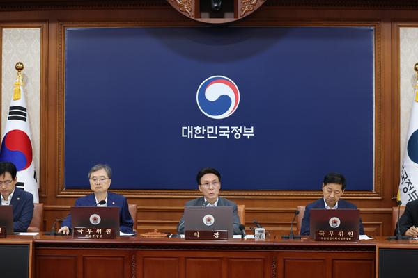 김민석 총리, 을지연습 AI·사이버 전쟁 새로운 안보 위협 대비 주문